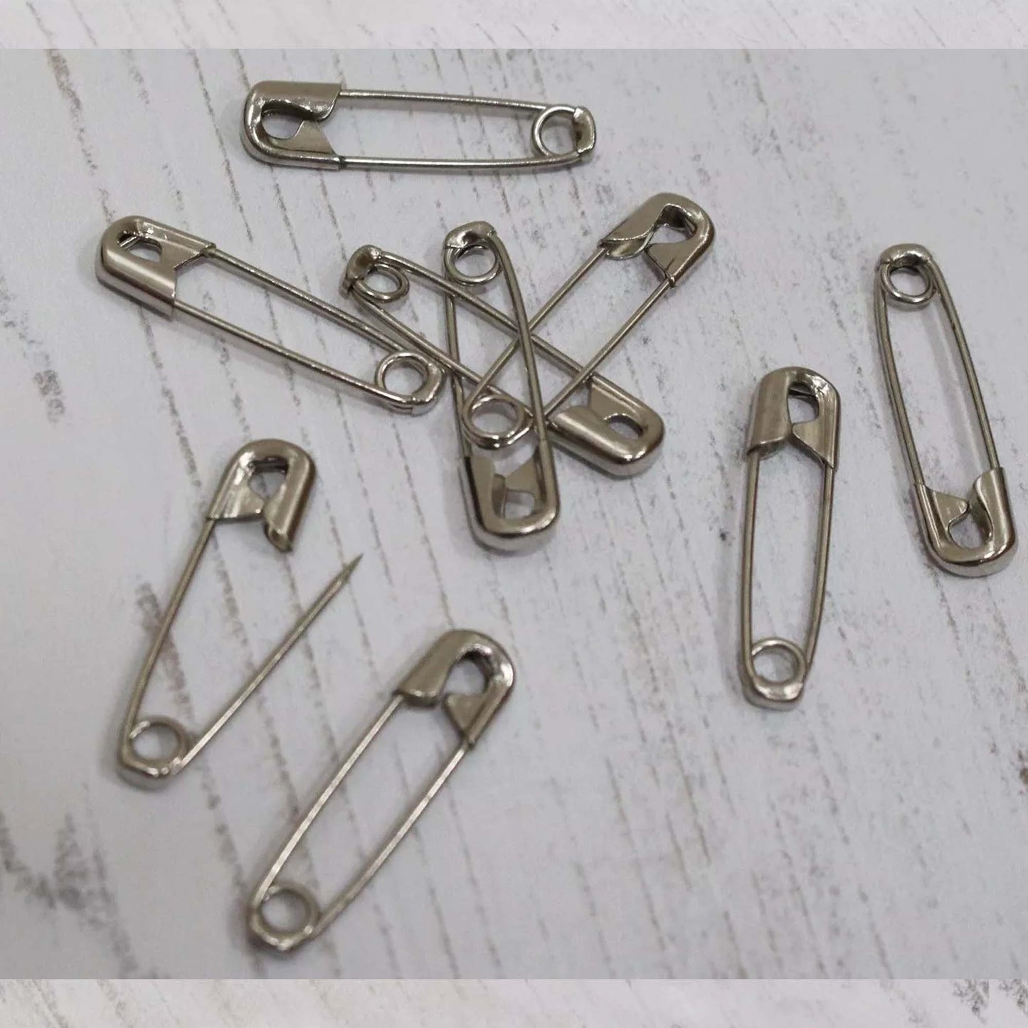 Quilter's Guarded Coil Safety Pins
