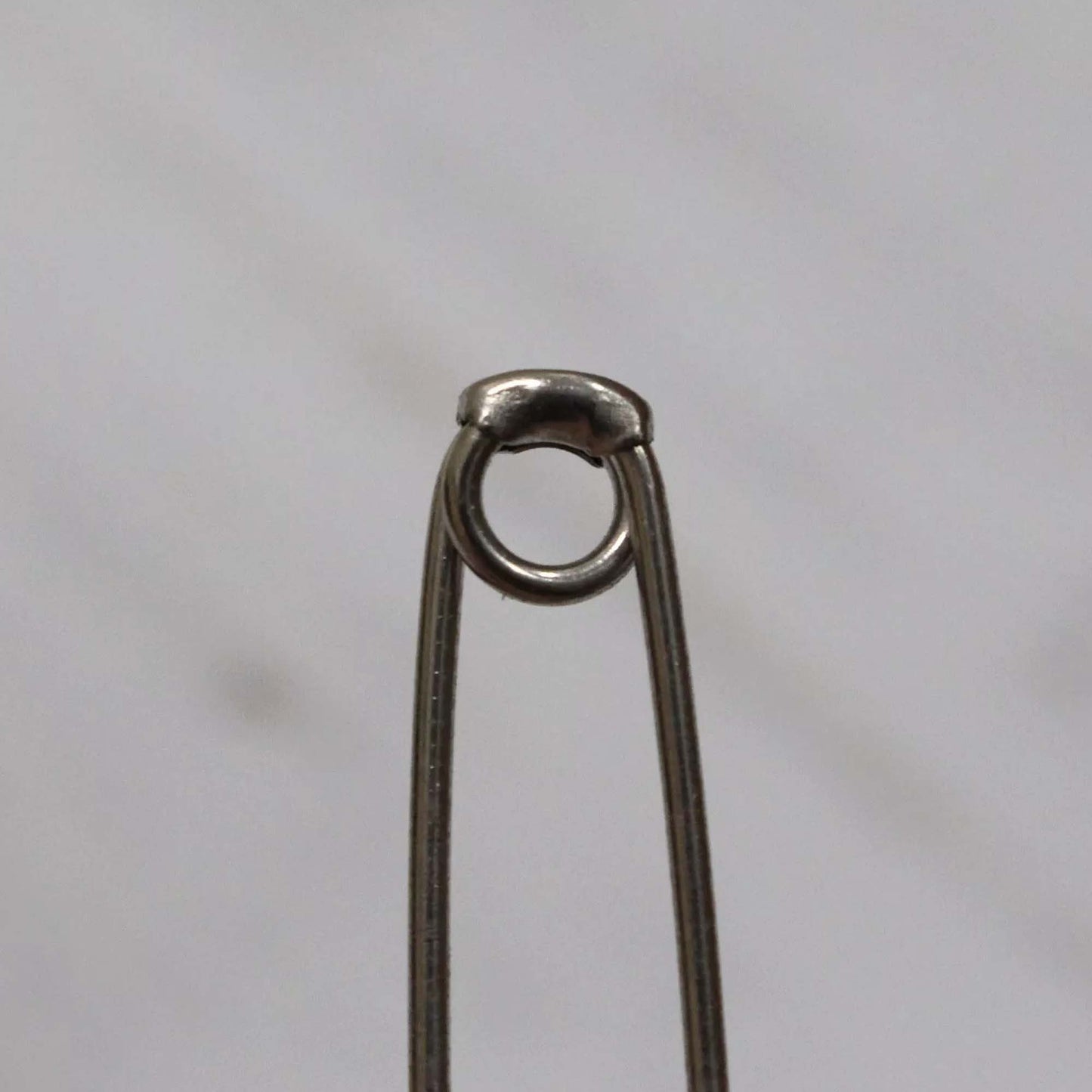 Quilter's Guarded Coil Safety Pins