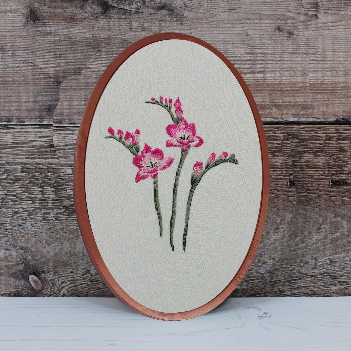 Nurge Wood Effect Oval Embroidery Hoop